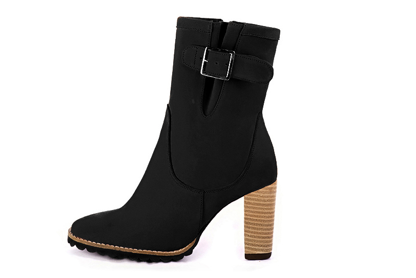 Matt black women's ankle boots with buckles on the sides. Round toe. High block heels. Profile view - Florence KOOIJMAN